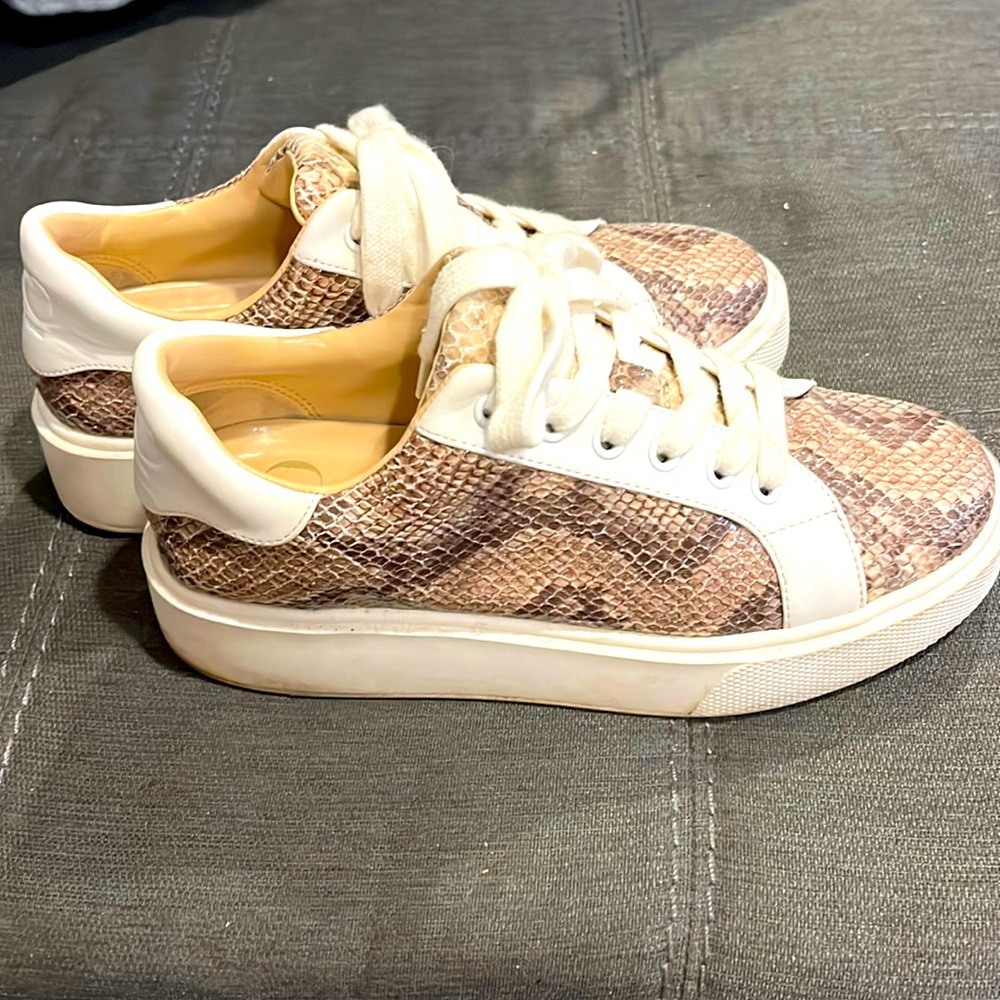 Jennifer Lopez Platform Snakeskin Loafers